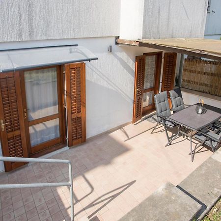 Sanda Porec Bagian luar foto