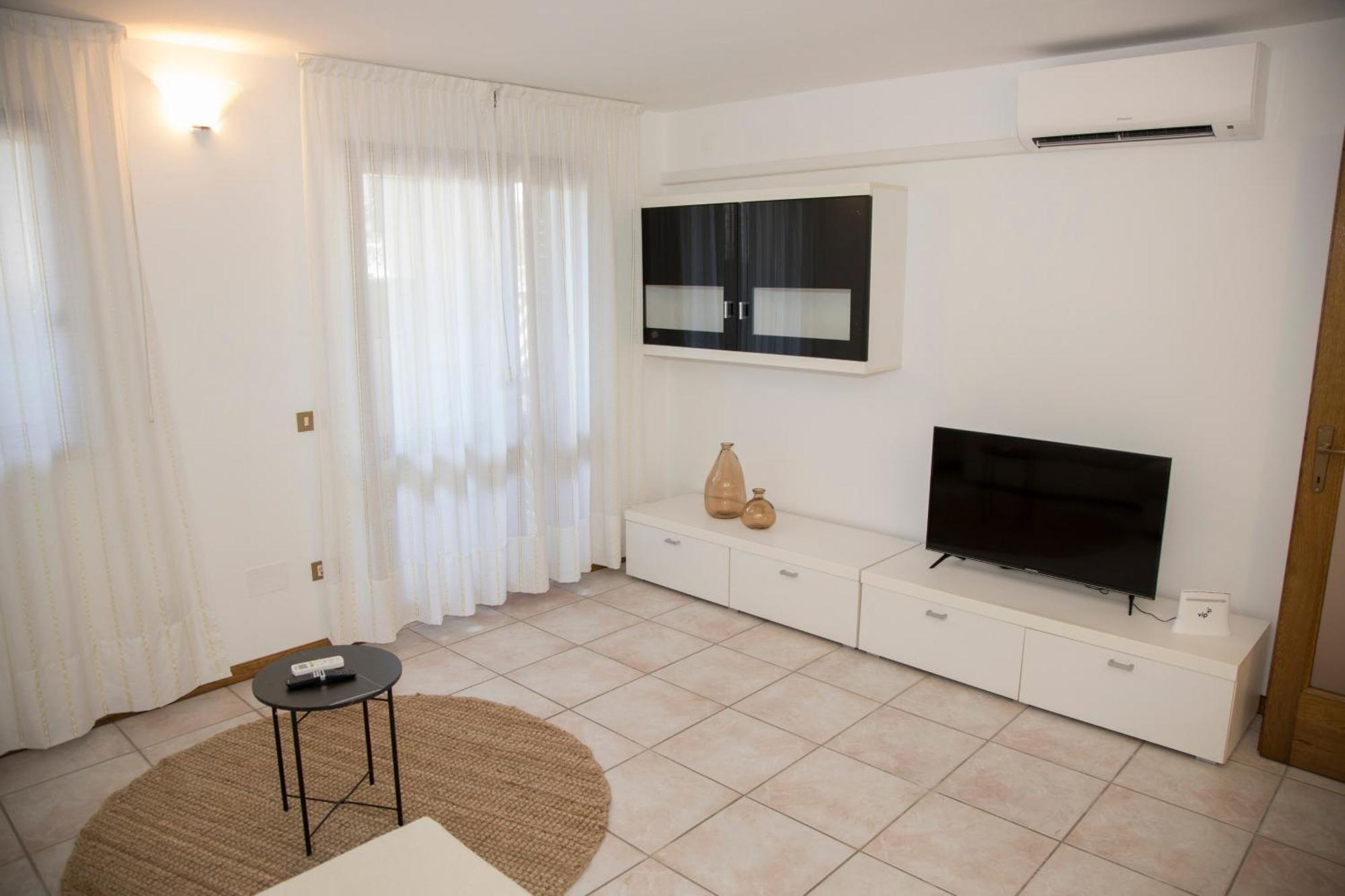 Sanda Porec Bagian luar foto
